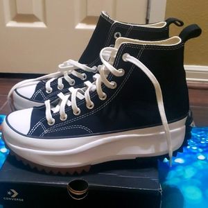 Brand New black and white Converse